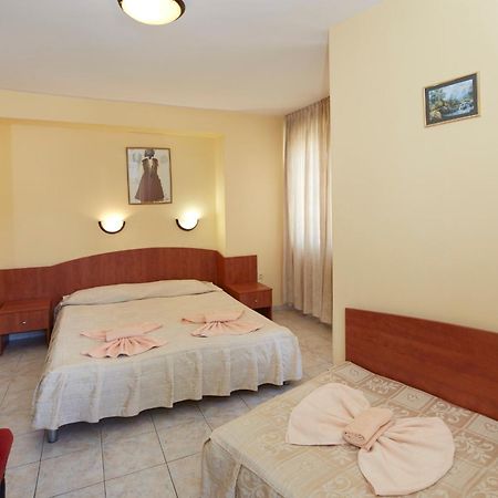 Family Hotel Andreev Несебир Екстер'єр фото
