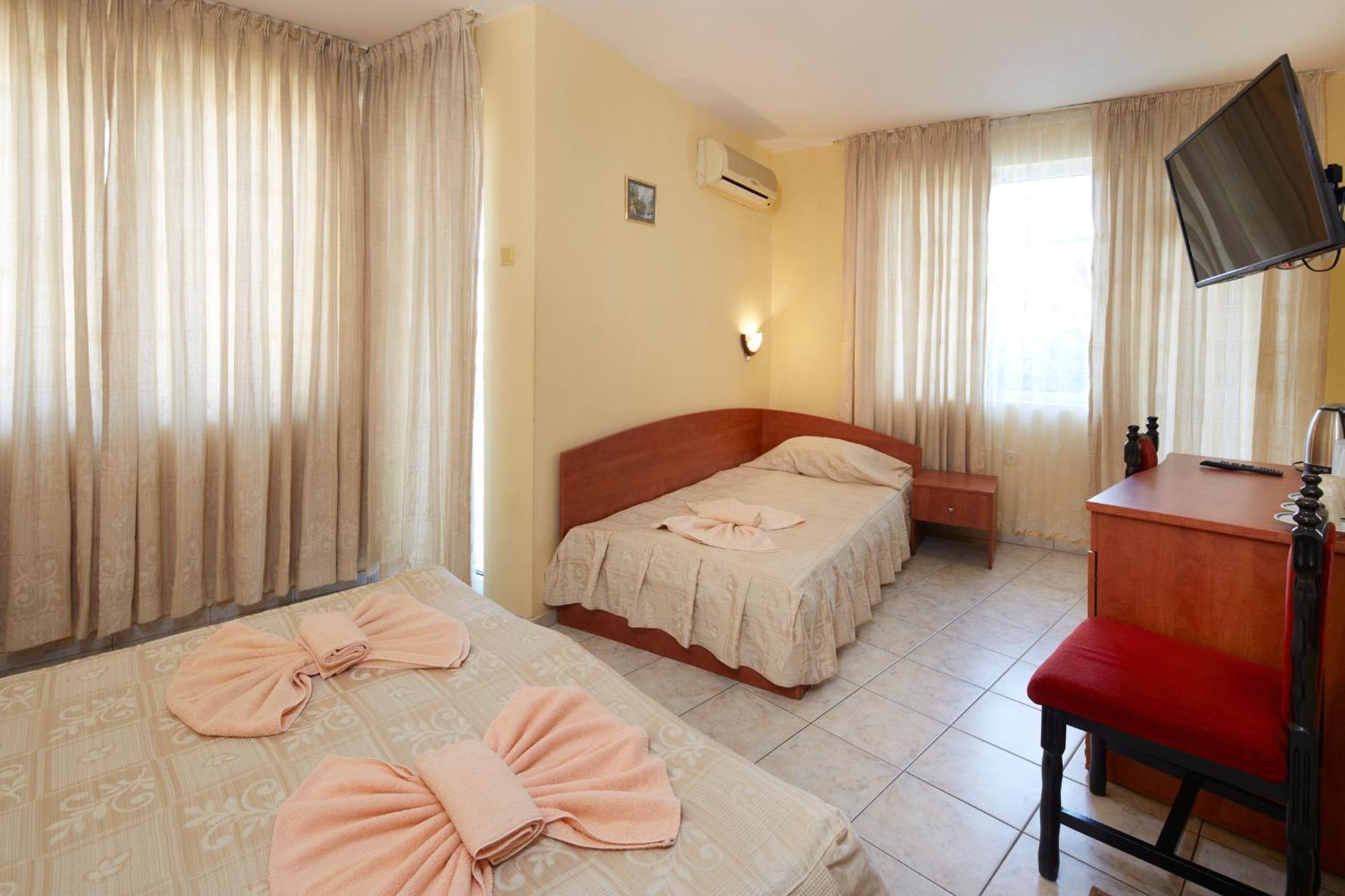Family Hotel Andreev Несебир Екстер'єр фото