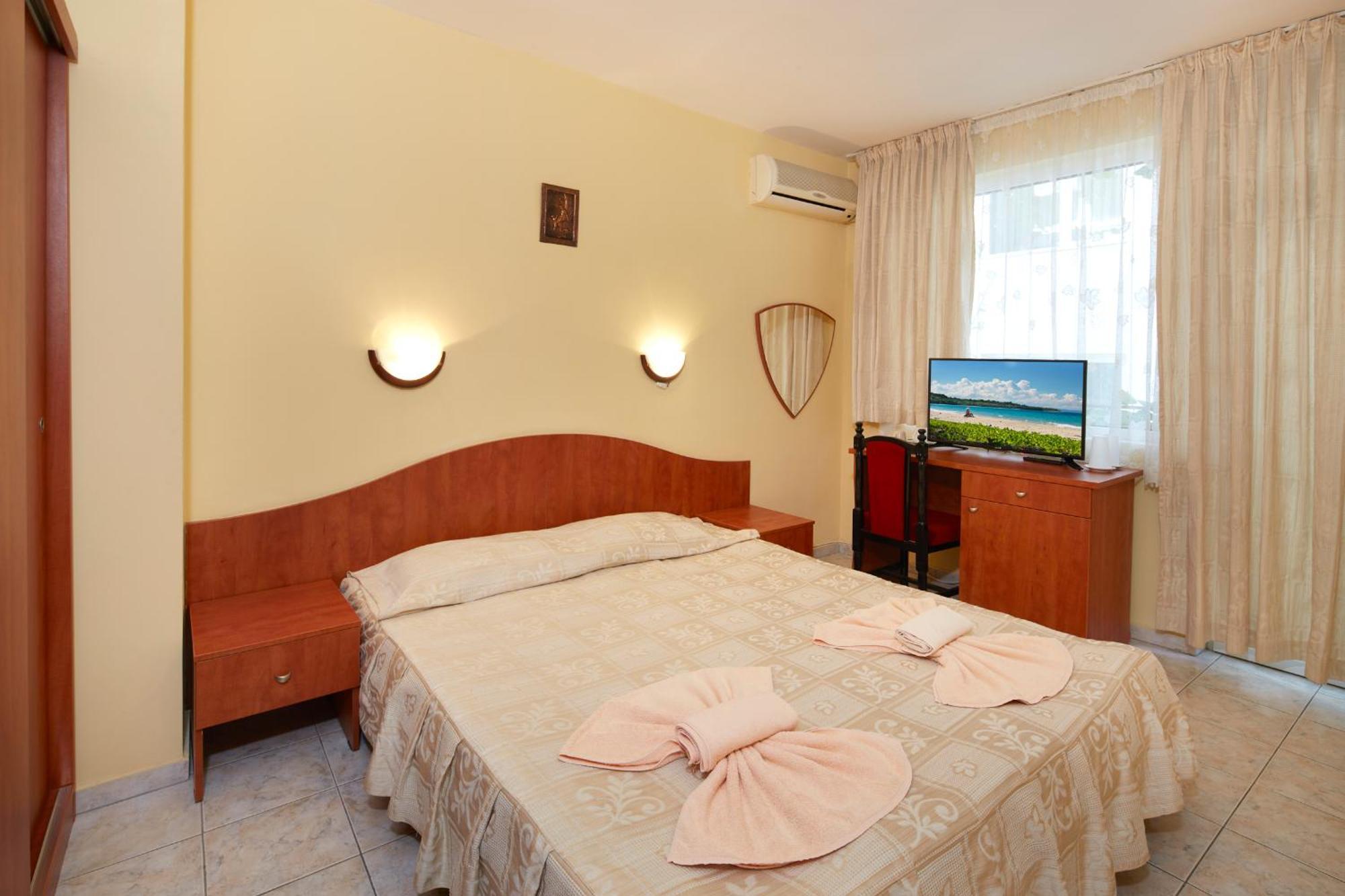 Family Hotel Andreev Несебир Екстер'єр фото